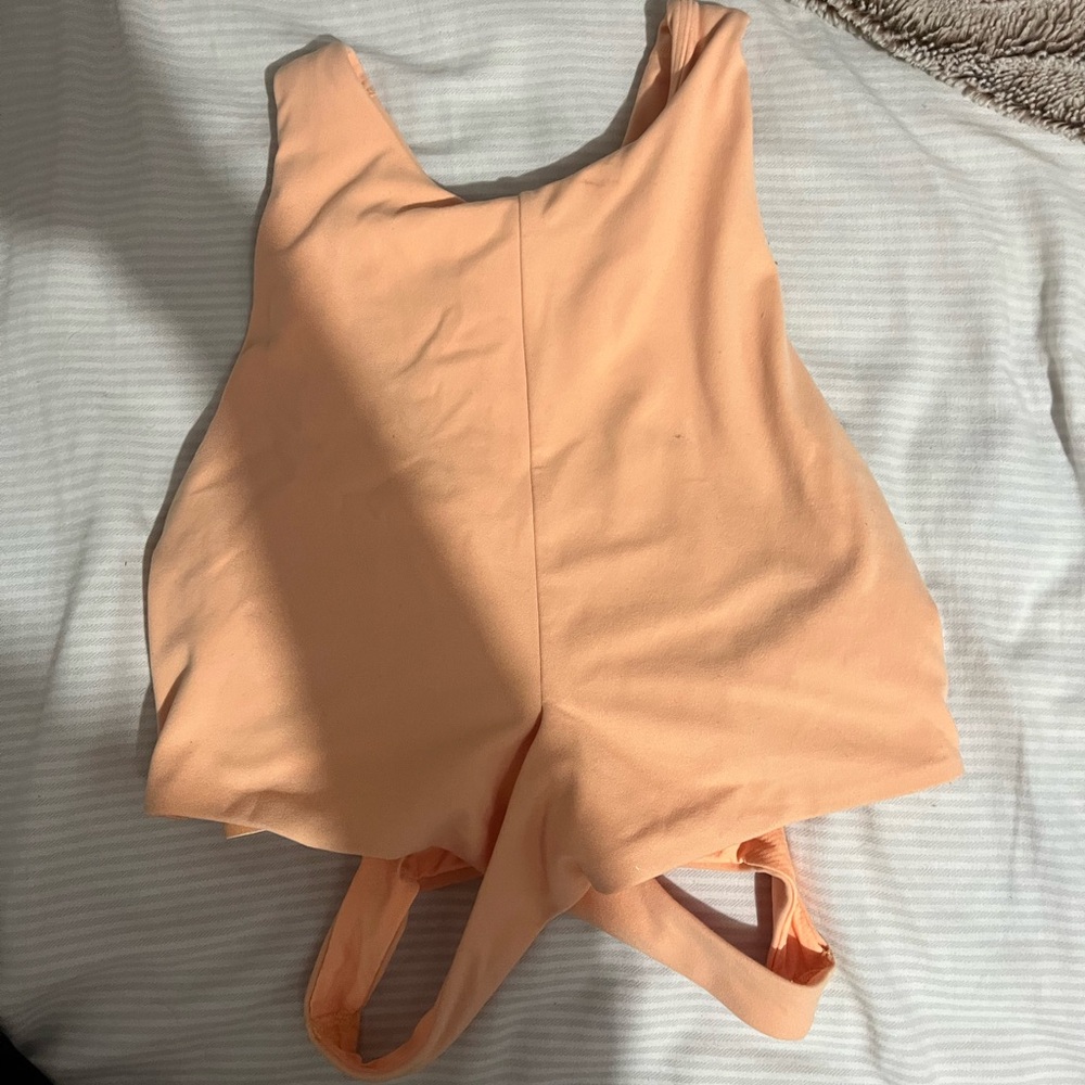 Cute workout top!